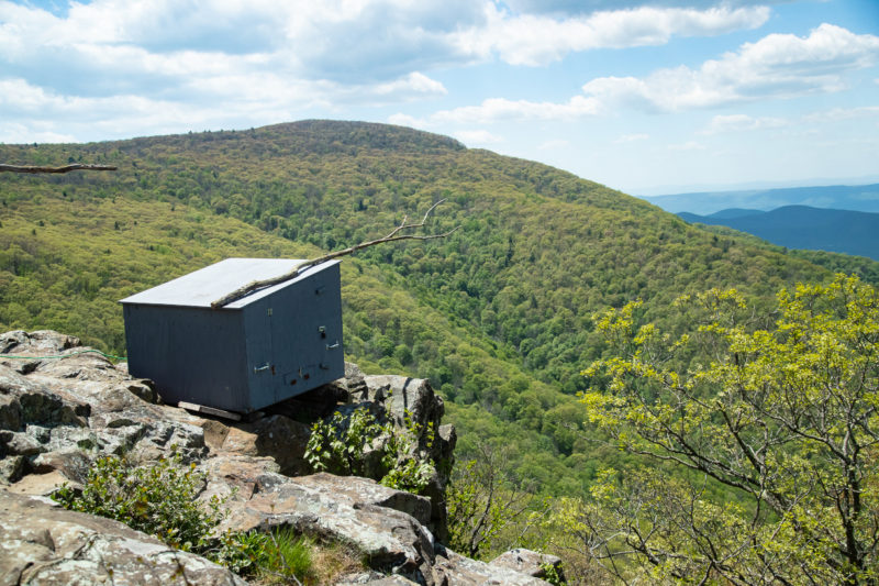 The hack box situated on the edge of Franklin Cliffs.